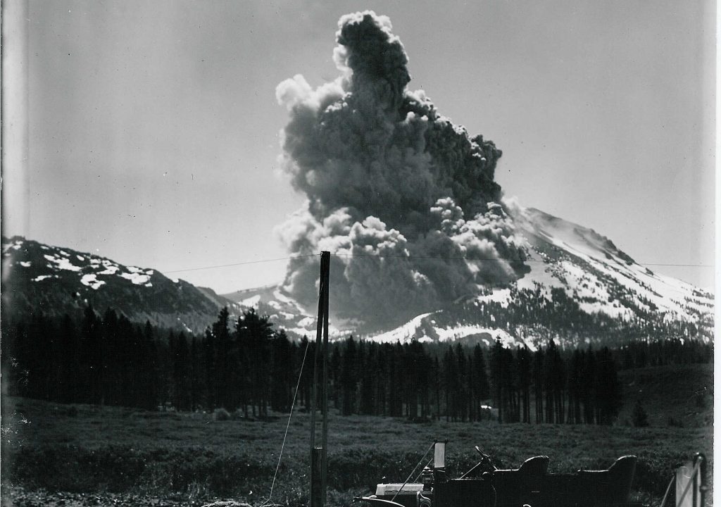Lassen Peak Eruption_B.F. Loomis_June 9, 1914_Archive VI-PH-C1.7