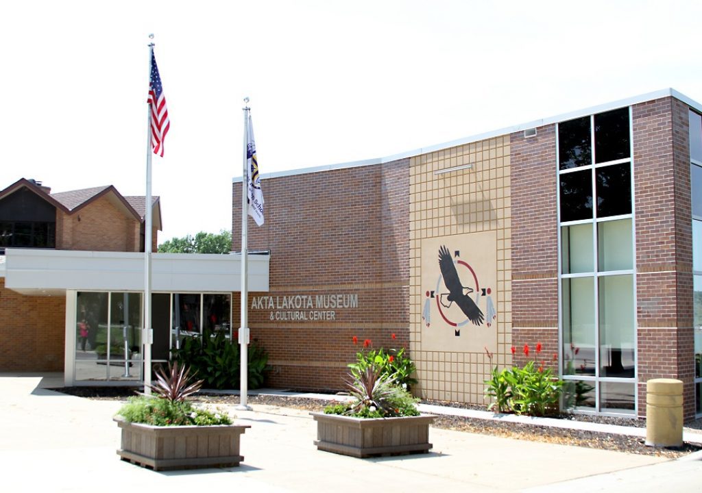 Akta Lakota Museum