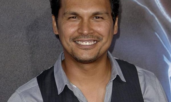 Adam Beach – Indianerspuren in Hollywood